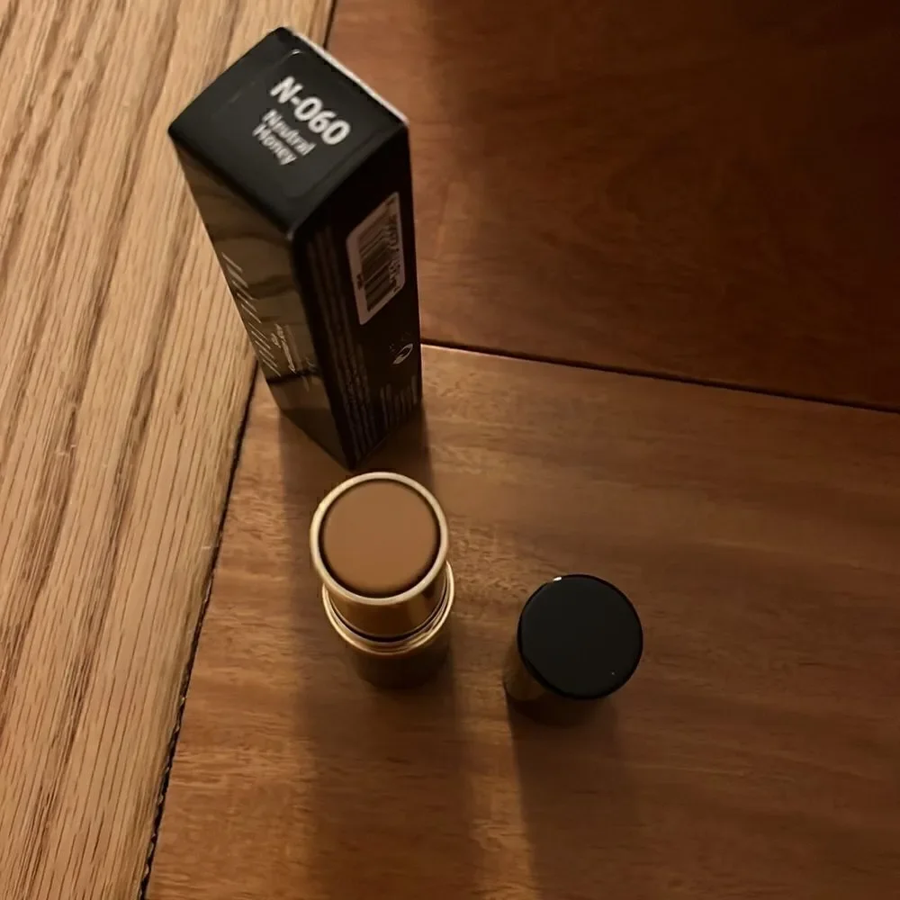 NIB Bobbi Brown‎ Skin Foundation Stick Neutral Honey N060